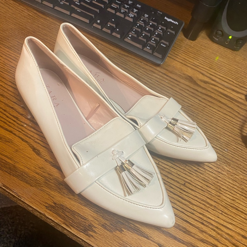 Zara Cream Tassel Loafers Size US 6.5 / EU 37